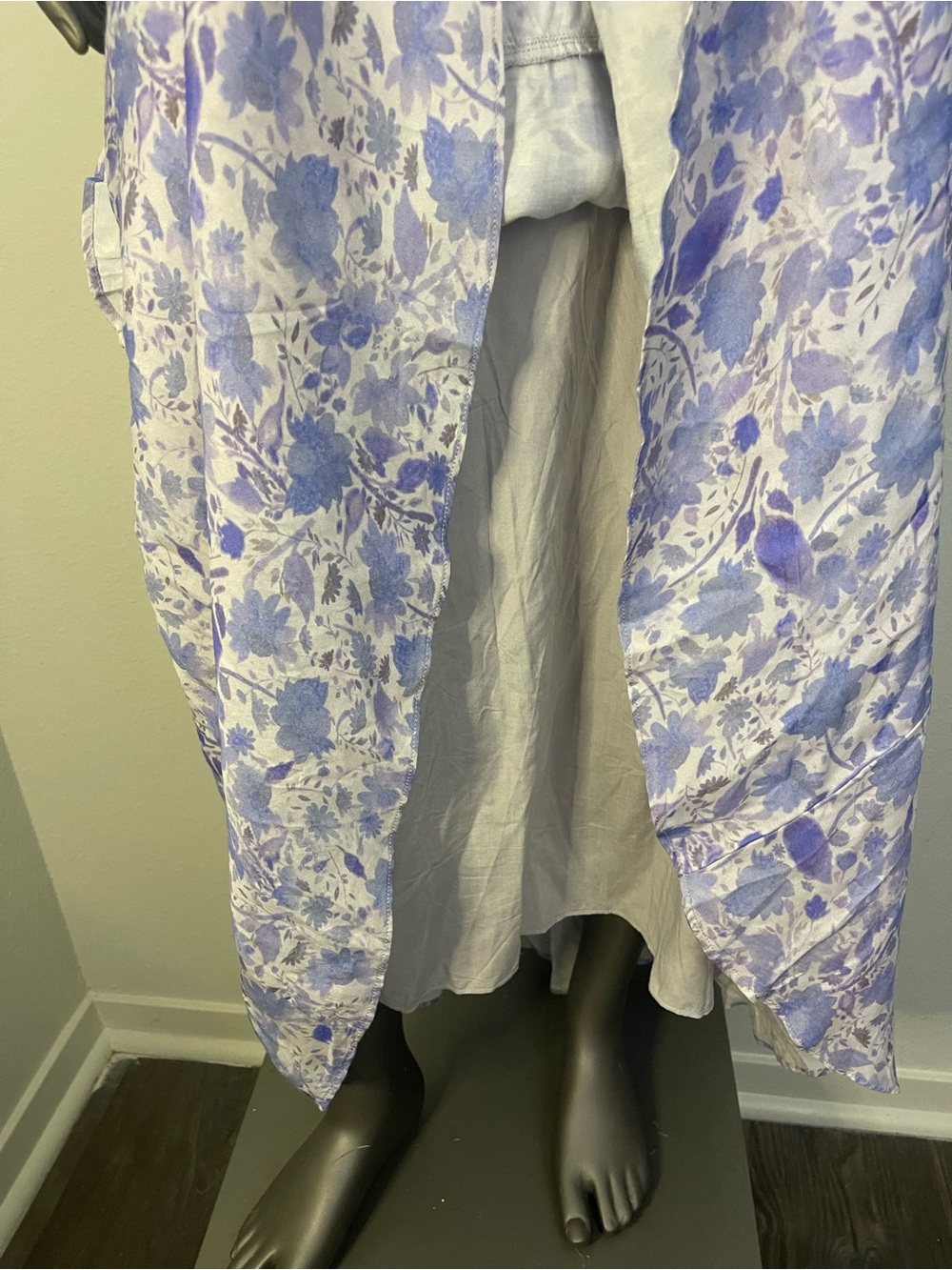 Astr The Label Cassis Dress S Blue Floral Maxi Ruffled Flowy Painterly Pastel - Picture 13 of 13